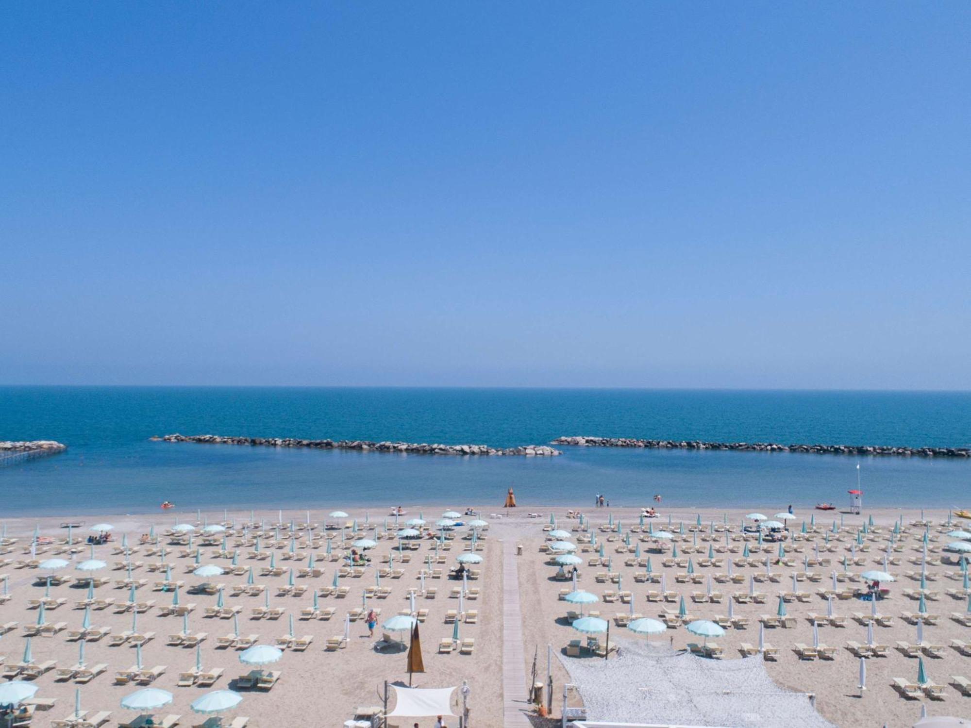 Mercure Hotel Rimini Artis Dış mekan fotoğraf